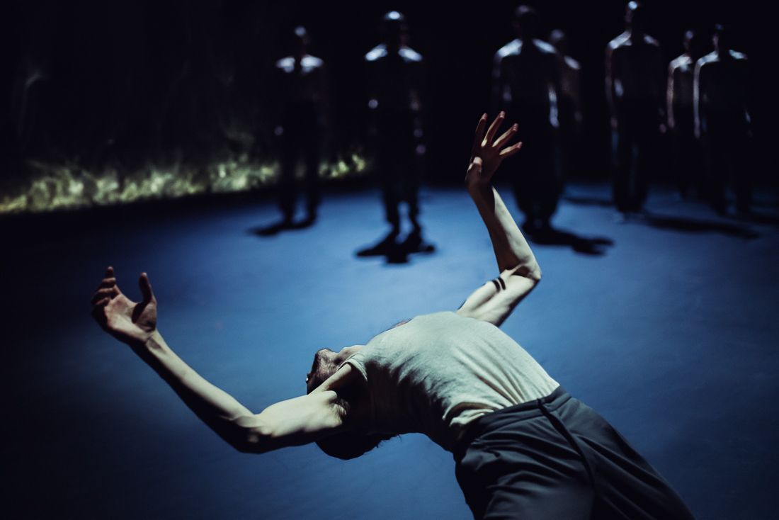 NDT1 in Crystal Pite's <i>Figures in Extinction [1.0]</i> &copy; Rahi Rezvani