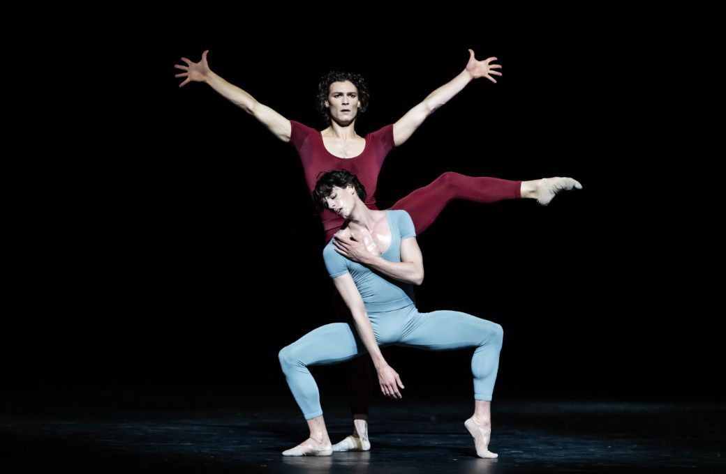 Germain Louvet et Hugo Marchand dans <i>Le Chant d'un compagnon errant</i> © Julien Benhamou / Opéra national de Paris