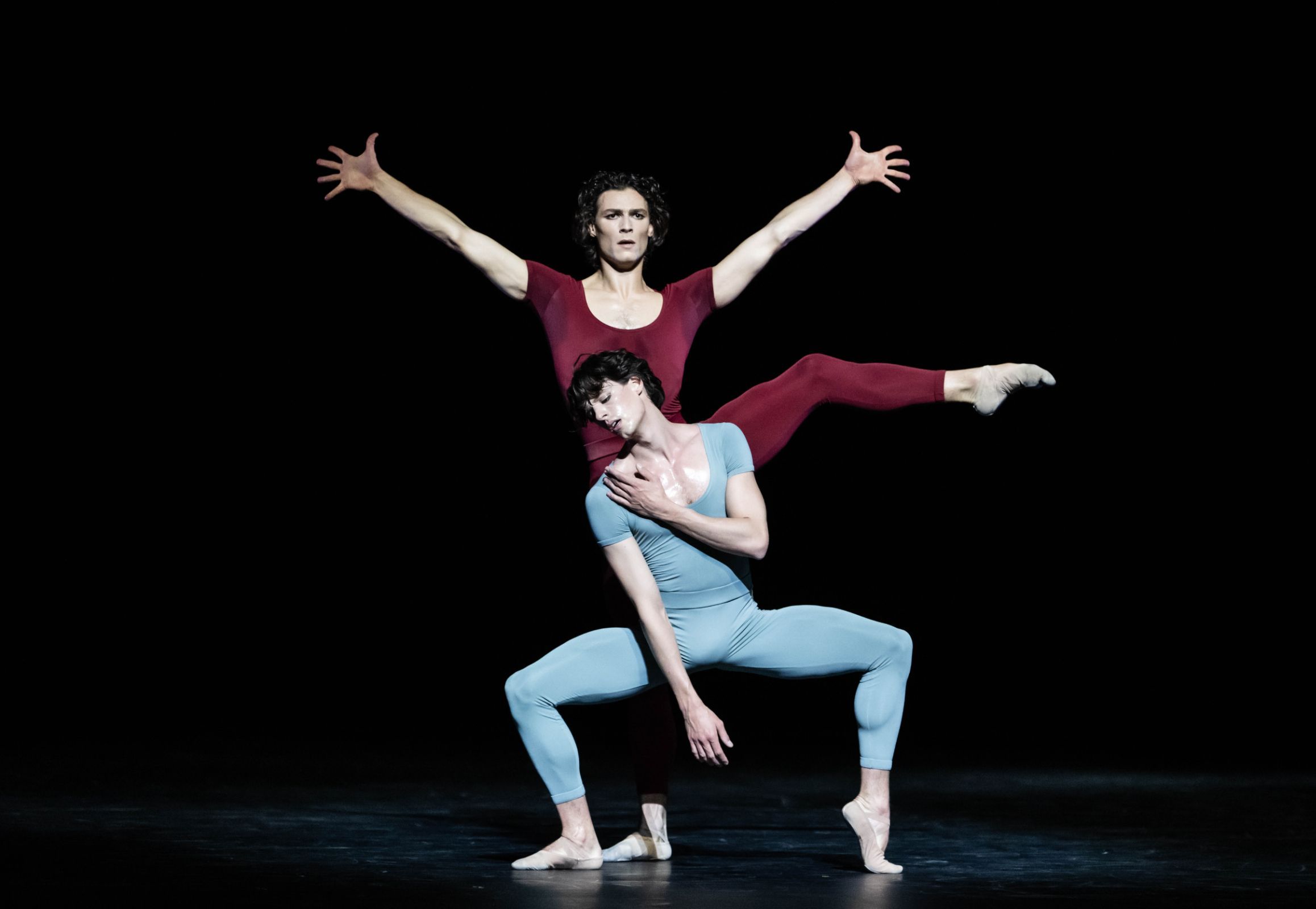 Germain Louvet et Hugo Marchand dans <i>Le Chant d'un compagnon errant</i> © Julien Benhamou / Opéra national de Paris