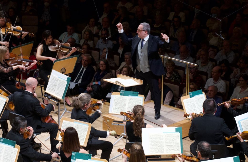 Josep Pons al frente de la Orquesta Nacional de España © Orquesta y Coro Nacional de España