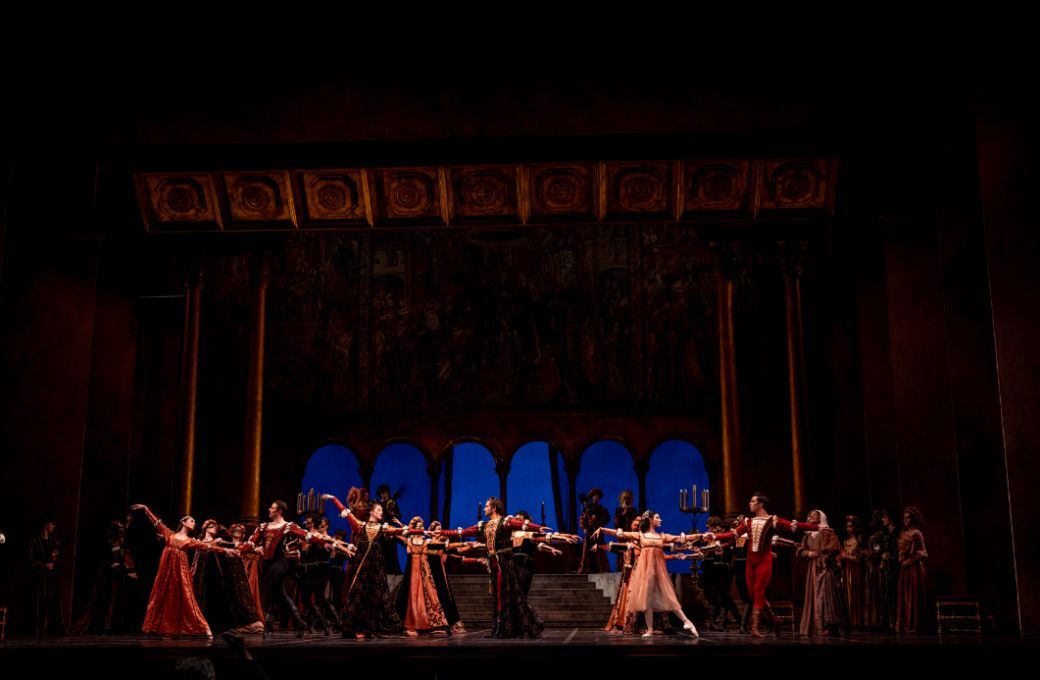 San Francisco Ballet in Helgi Tomasson's <i>Romeo &amp; Juliet</i> &copy; Lindsay Thomas