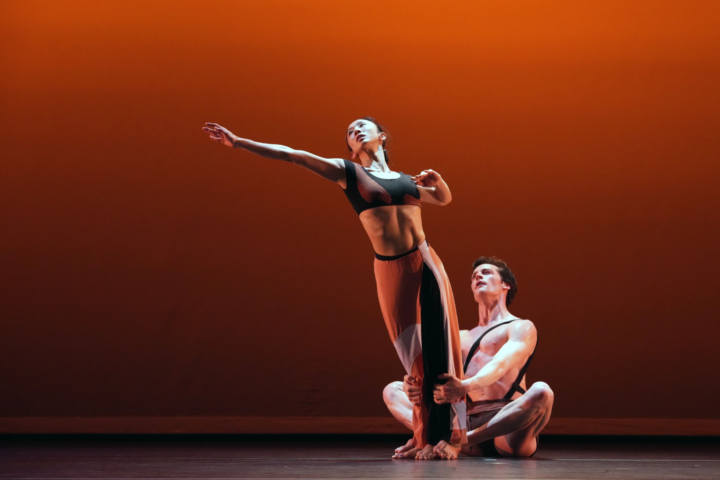Jacob Larsen and So Young An in Martha Graham's <i>Dark Meadow Suite</i> © Brian Pollock