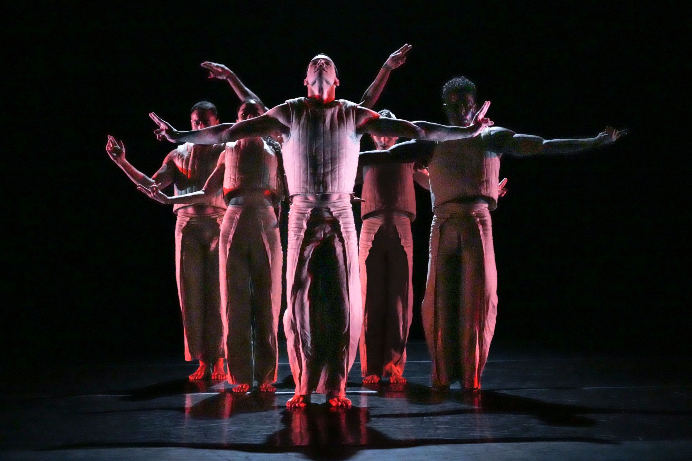 Martha Graham Dance Company in Baye and Asa's <i>Cortege 2023</i> © Steven Pisano