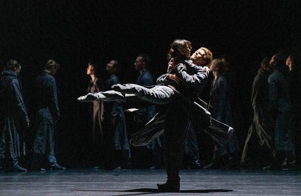 Haruka Sassa and Silas Henriksen in Crystal Pite's <i>Light of Passage</i> &copy; Erik Berg