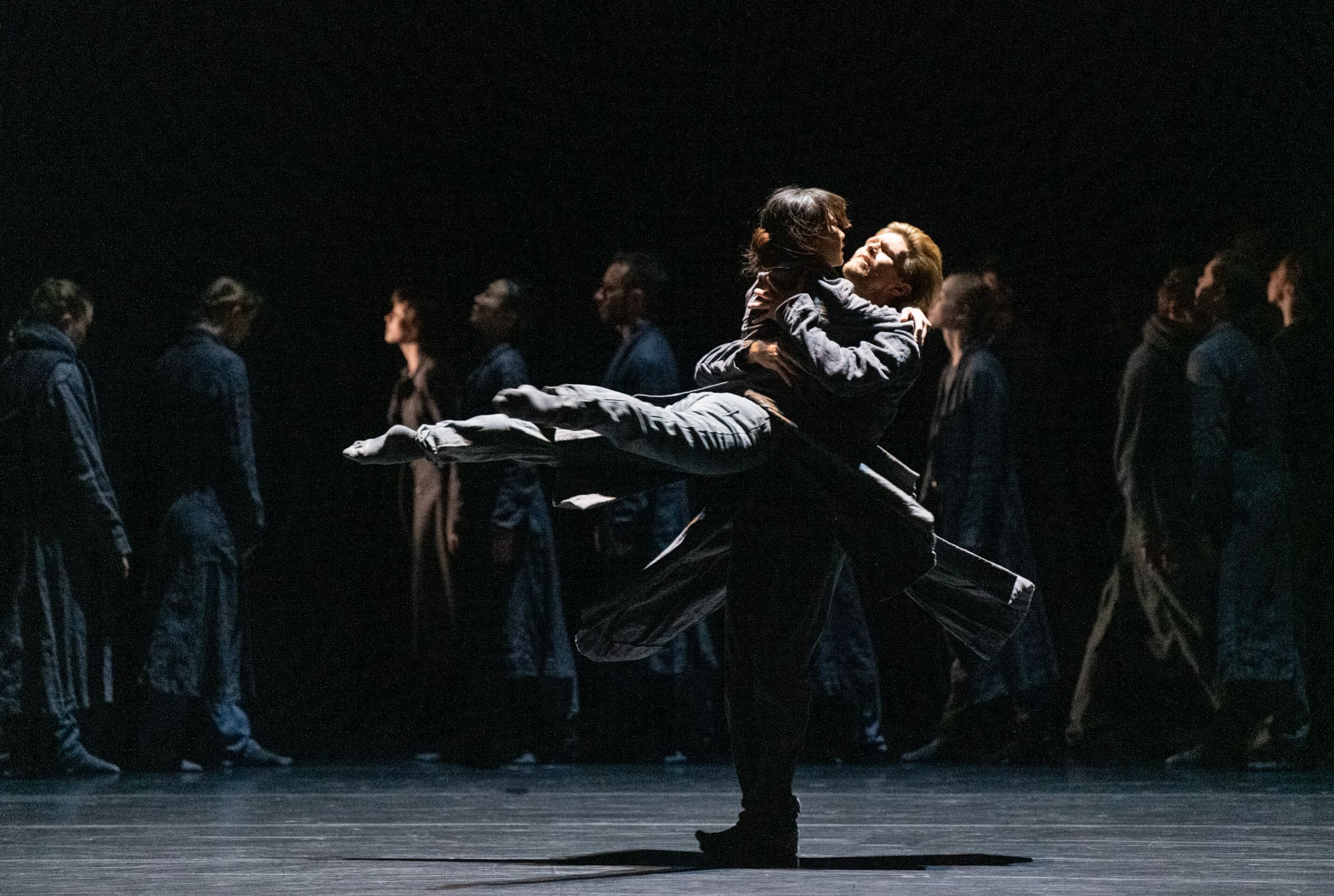 Haruka Sassa and Silas Henriksen in Crystal Pite's <i>Light of Passage</i> &copy; Erik Berg