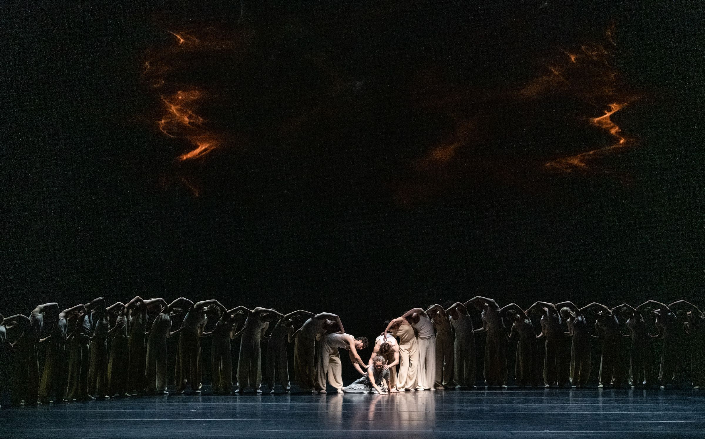 Norwegian National Ballet in Crystal Pite's <i>Light of Passage</i> &copy; Erik Berg