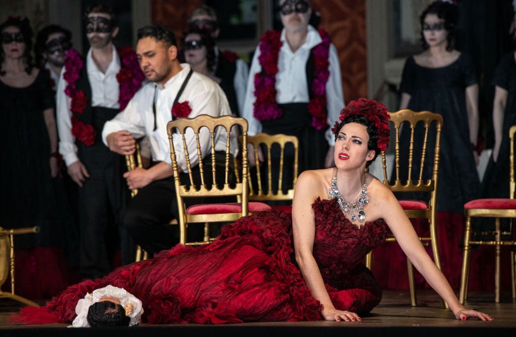 Amitai Pati (Alfredo) et Zuzana Marková (Violetta) © Mirco Magliocca