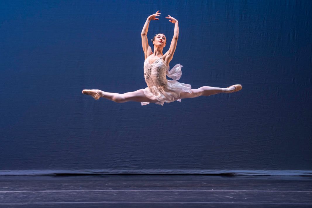 Beatrice Parma in <i>Diana and Actaeon</i> pas de deux © Johan Persson