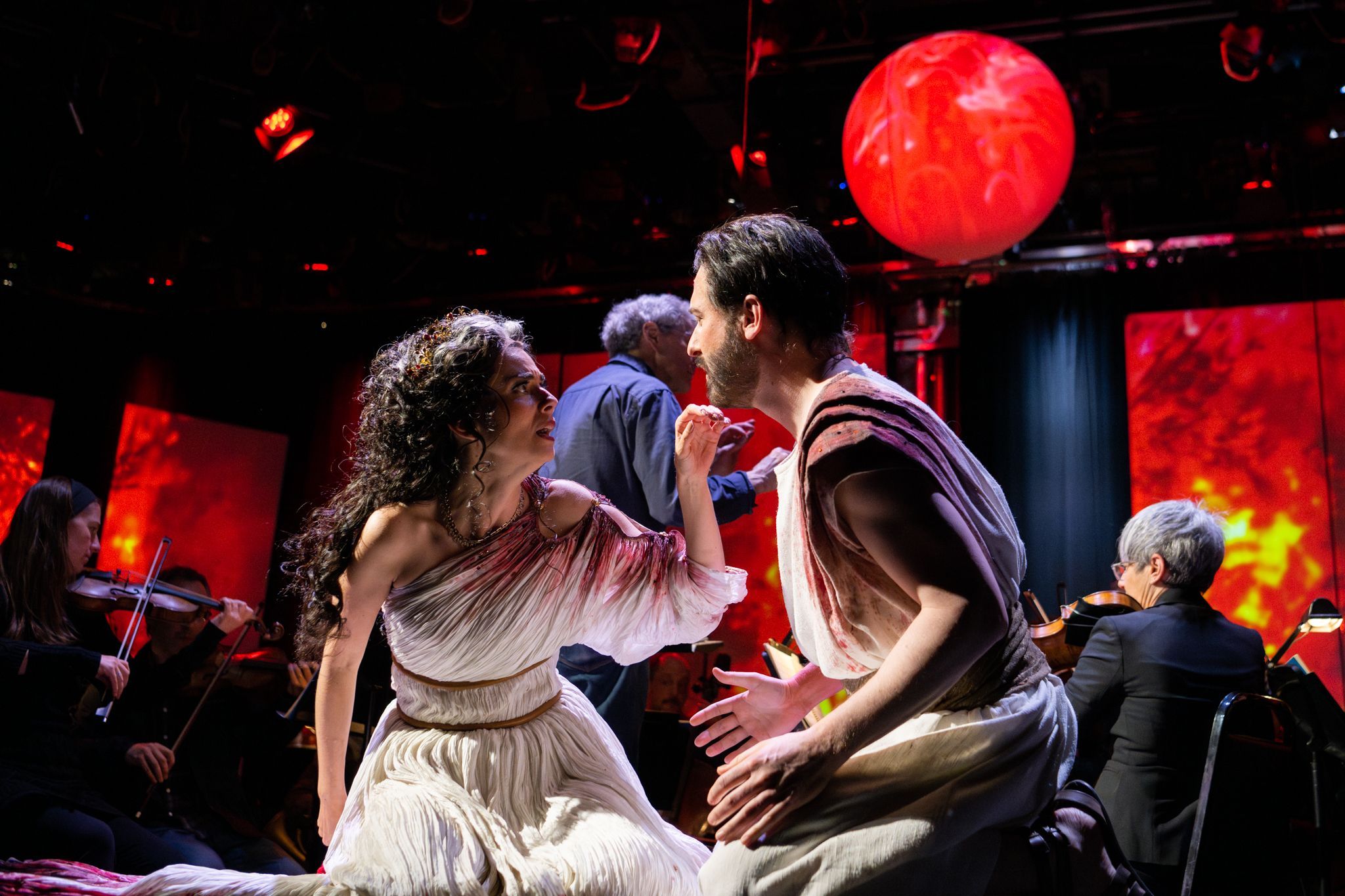 Soula Parassidis (Iphigénie) and Jesse Blumberg (Oreste) &copy; Sam Brewer