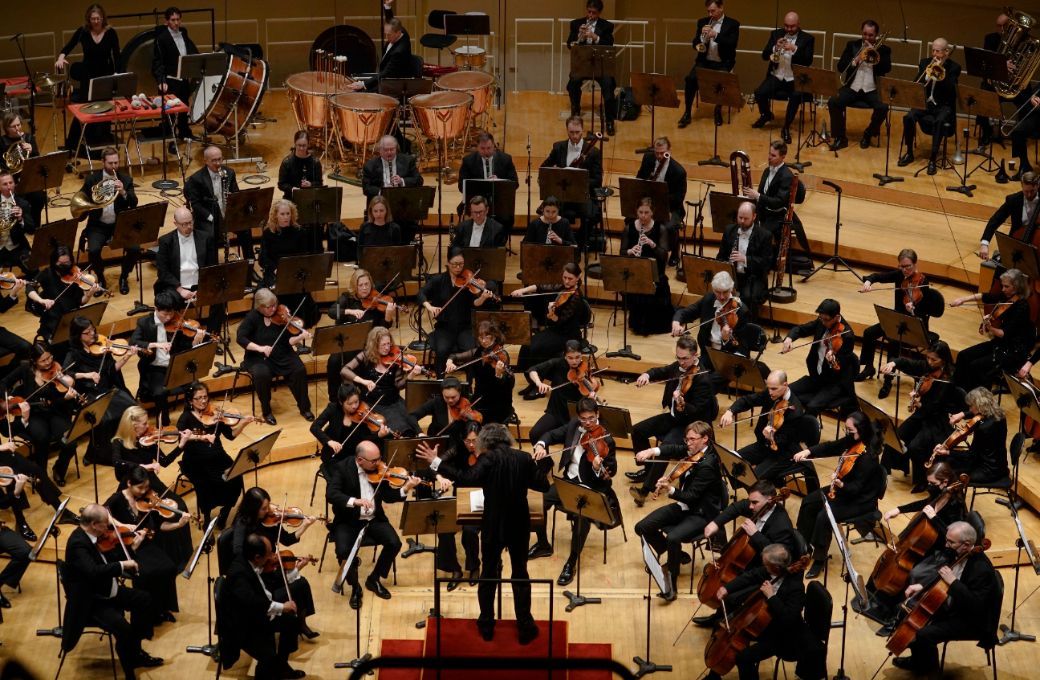 Vladimir Jurowski conducts the Chicago Symphony Orchestra © Nuccio DiNuzzo