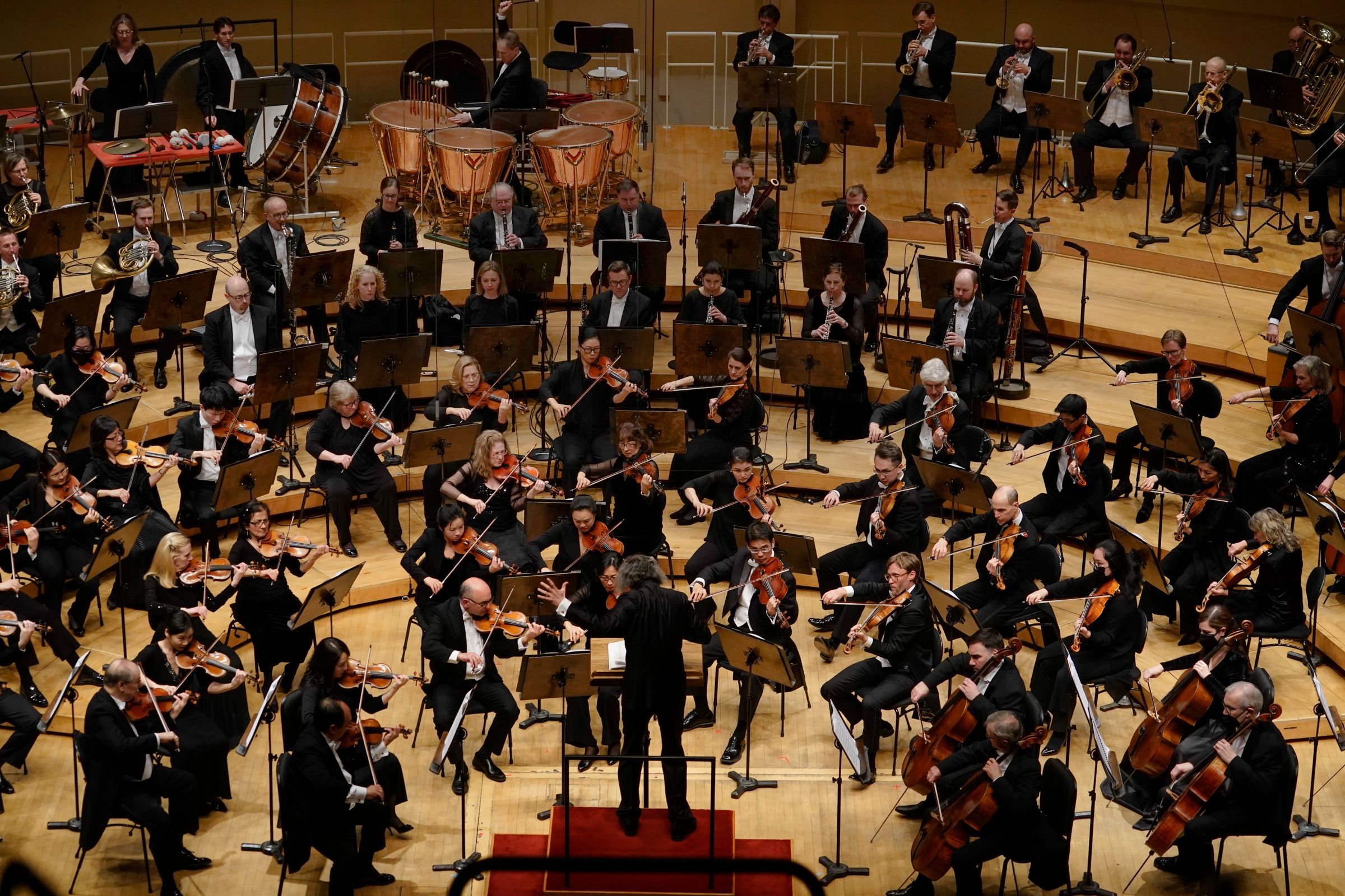 Vladimir Jurowski conducts the Chicago Symphony Orchestra © Nuccio DiNuzzo