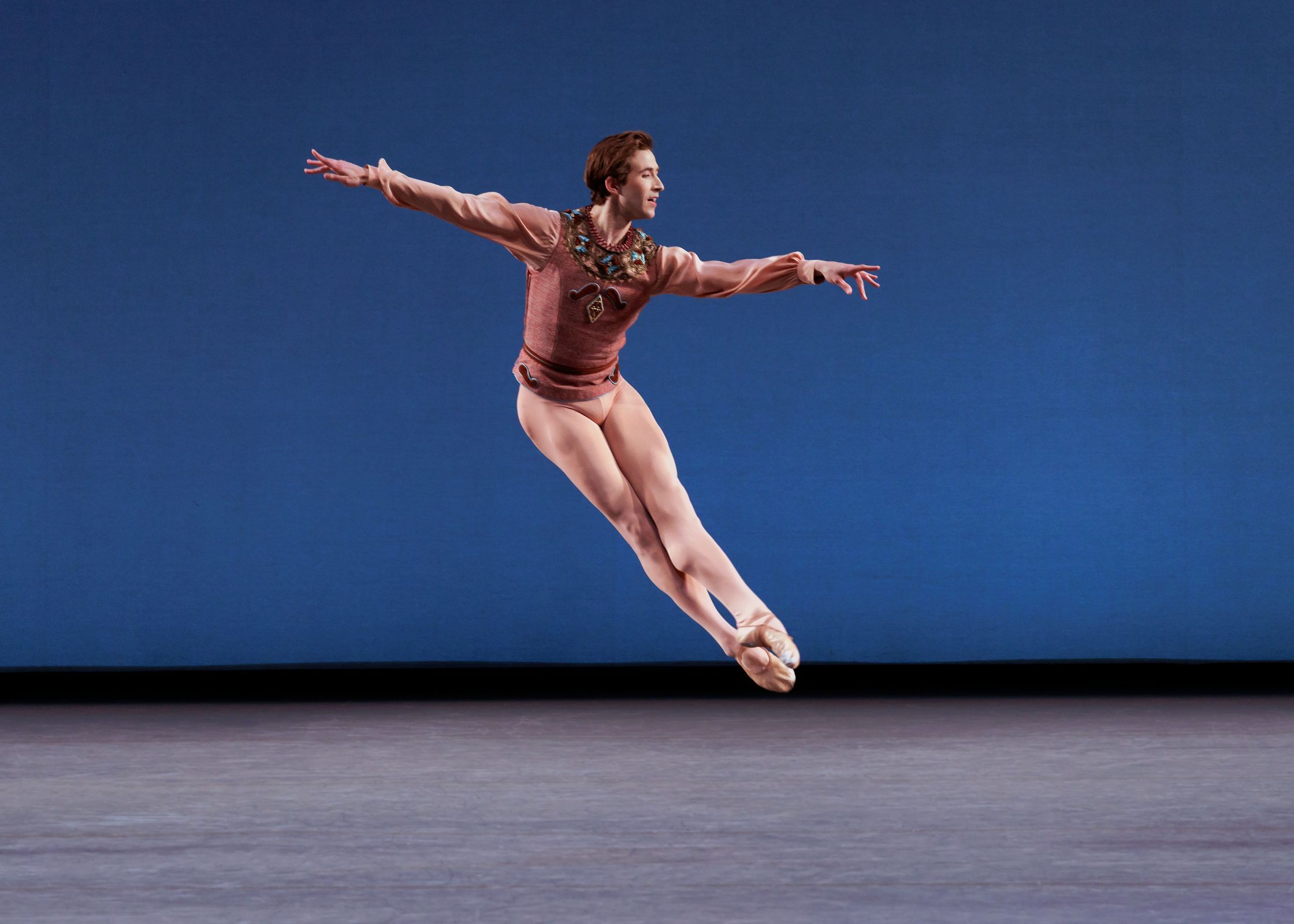 Joseph Gordon in George Balanchine's <i>La Source</i> © Erin Baiano