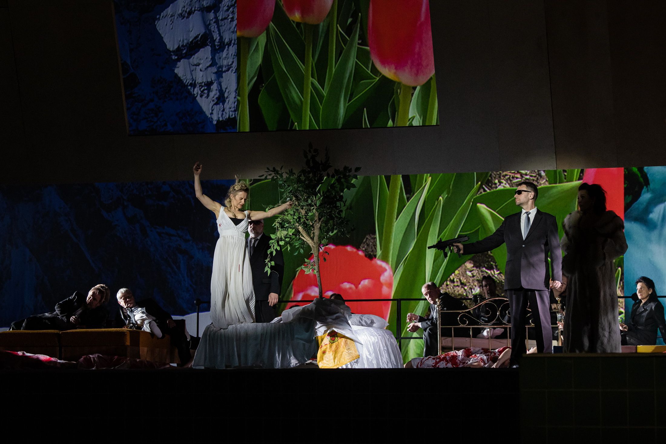 Szilvia Rálik (Elektra) and Gábor Bretz (Orest) &copy; Attila Nagy | Hungarian State Opera