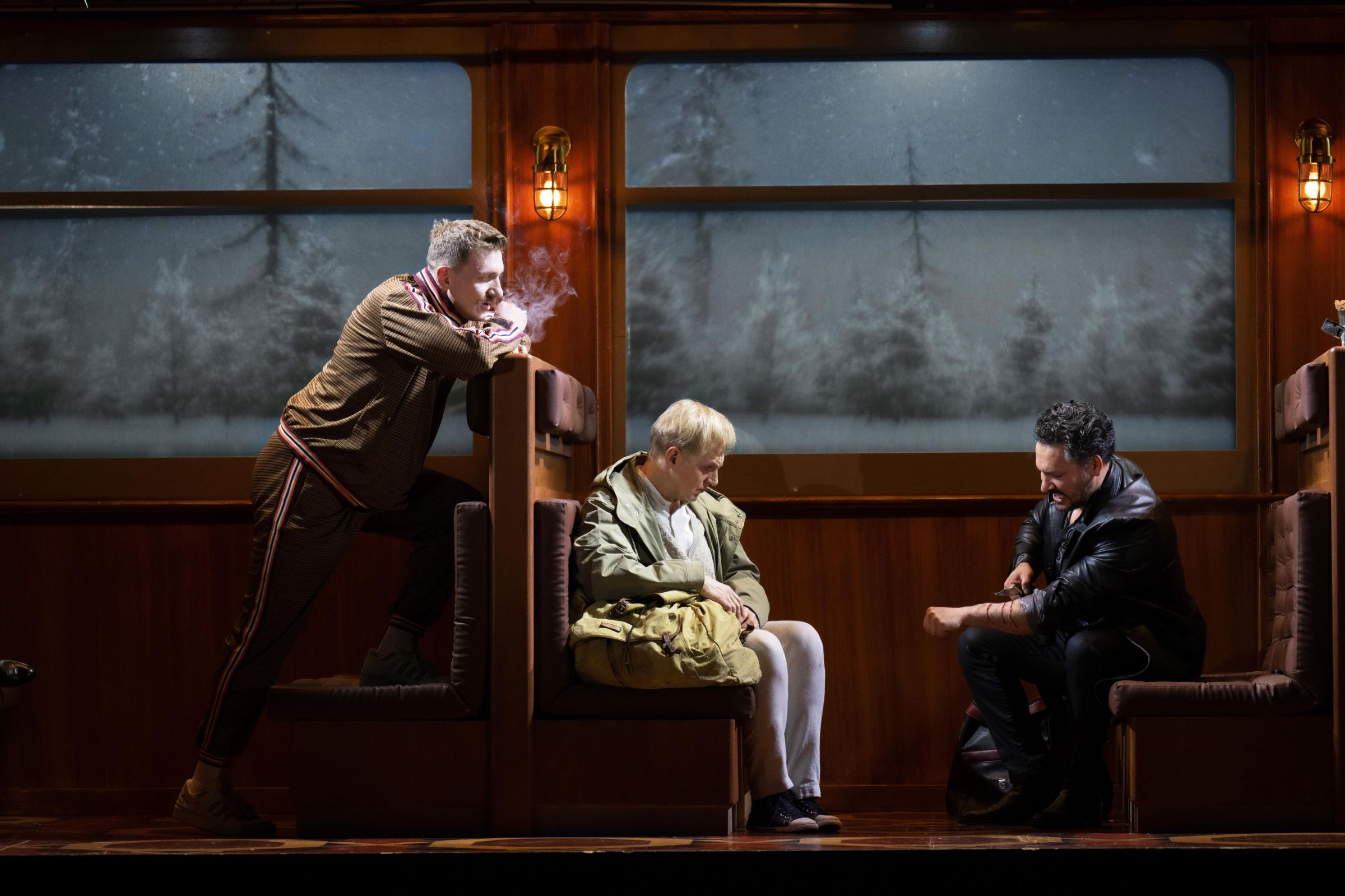 Petr Sokolov (Lébedyev), Dmitry Golovnin (Prince Myschkin) and Dmitry Cheblykov (Rogózhin) © Monika Rittershaus