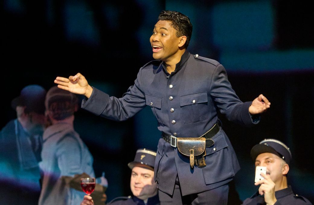 Michael Arivony (Lescaut) &copy; Wiener Staatsoper | Michael P&ouml;hn