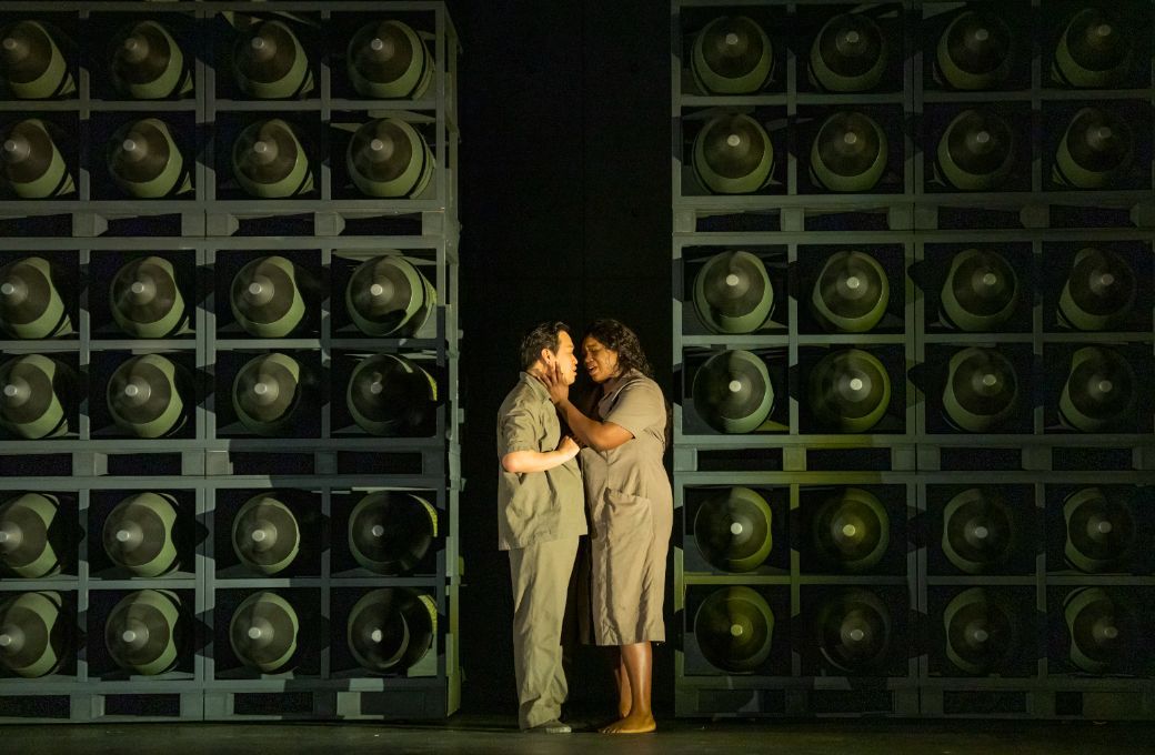 SeokJong Baek (Radamès) and Angel Blue (Aida) &copy; ROH | Tristram Kenton