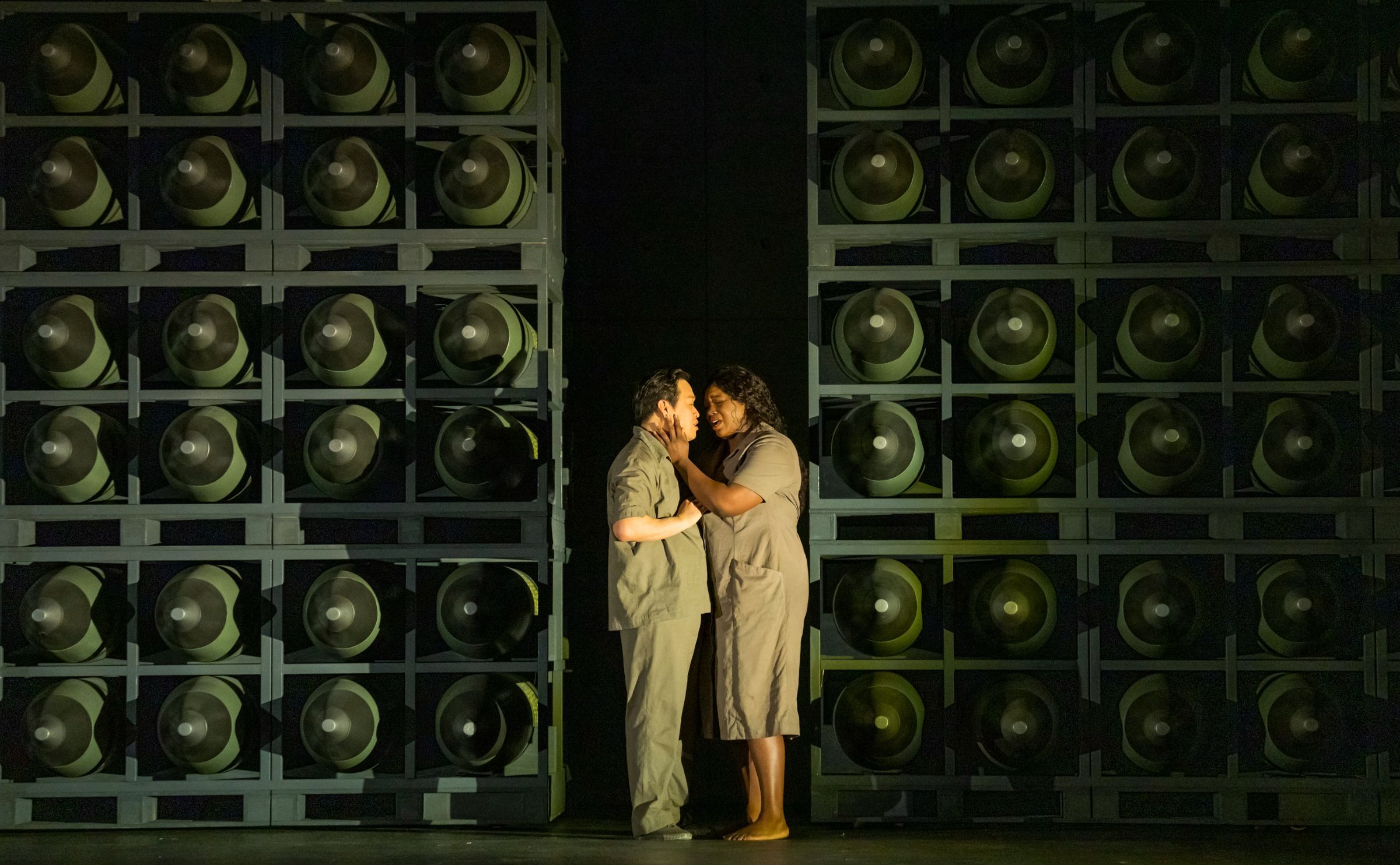 SeokJong Baek (Radamès) and Angel Blue (Aida) &copy; ROH | Tristram Kenton
