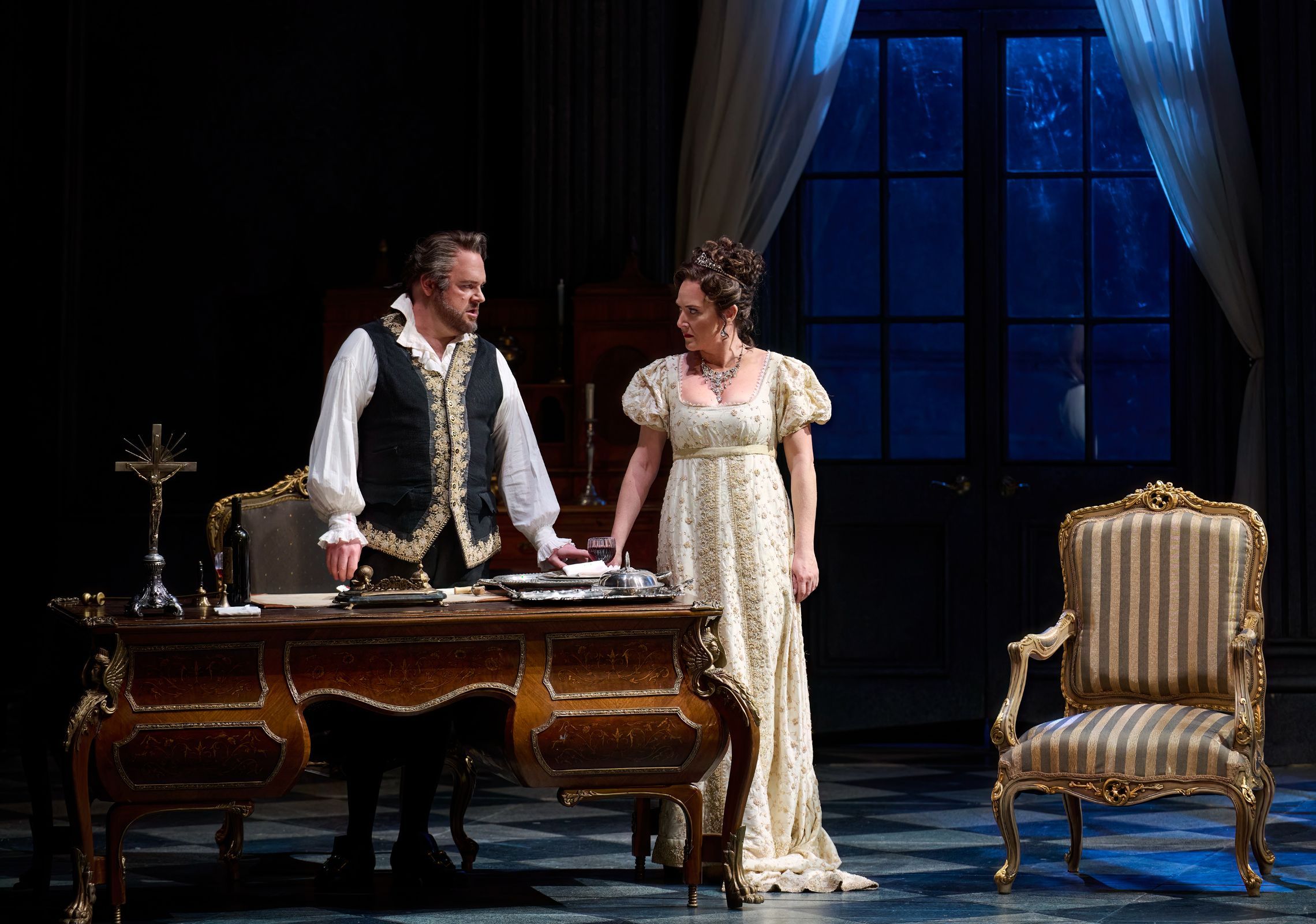 Roland Wood (Scarpia) and Sinead Campbell-Wallace (Tosca) © Michael Cooper