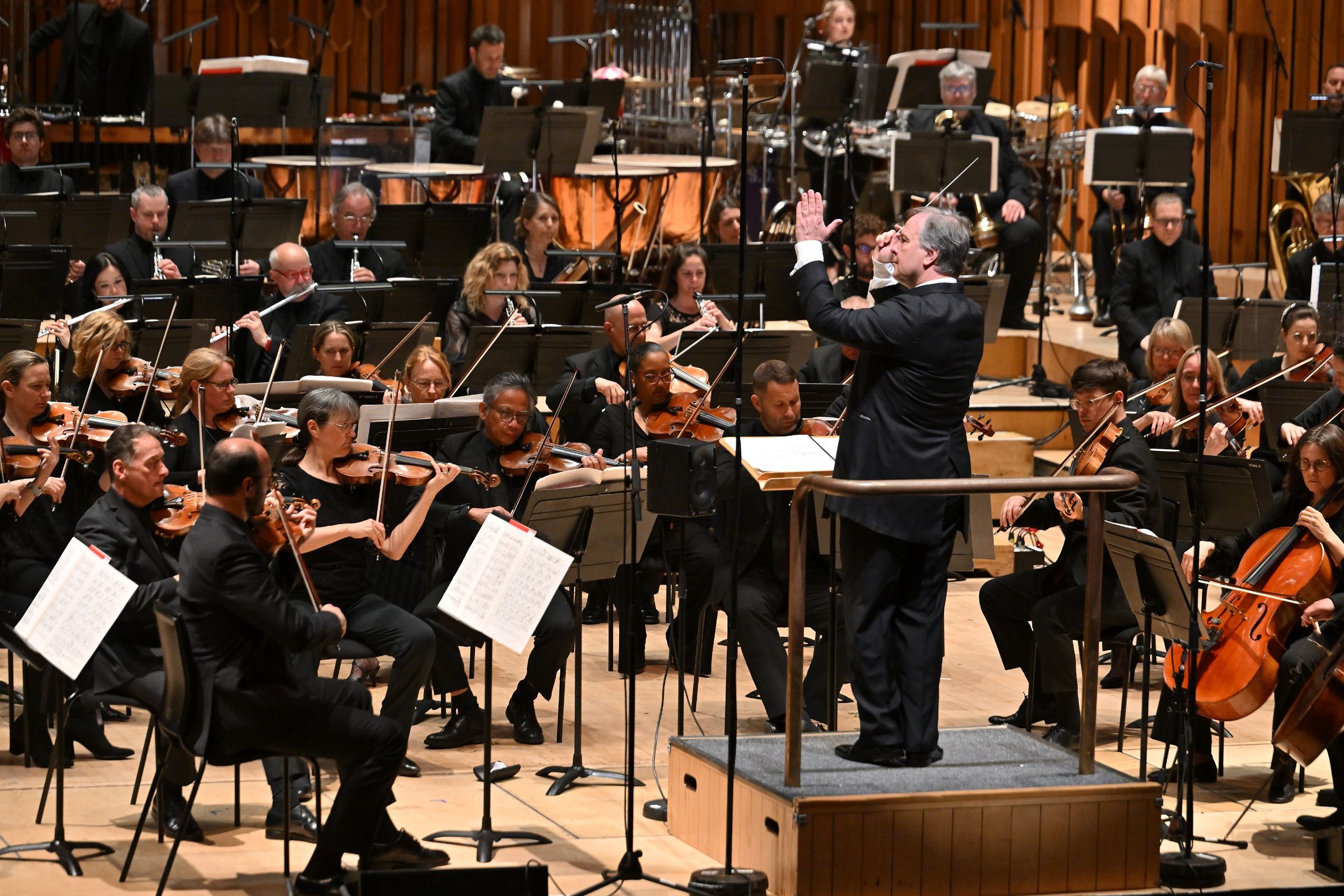 Sakari Oramo conducts the BBC Symphony Orchestra &copy; BBC | Mark Allan