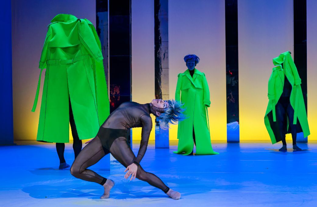 TanzLuzern in Yabin Wang's <i>Swan - A Different Story</i> &copy; Ingo Hoehn