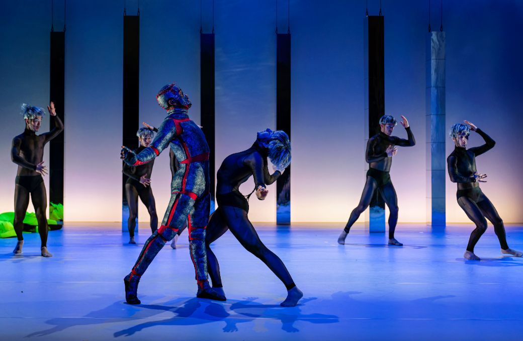 TanzLuzern in Yabin Wang's <i>Swan - A Different Story</i> &copy; Ingo Hoehn