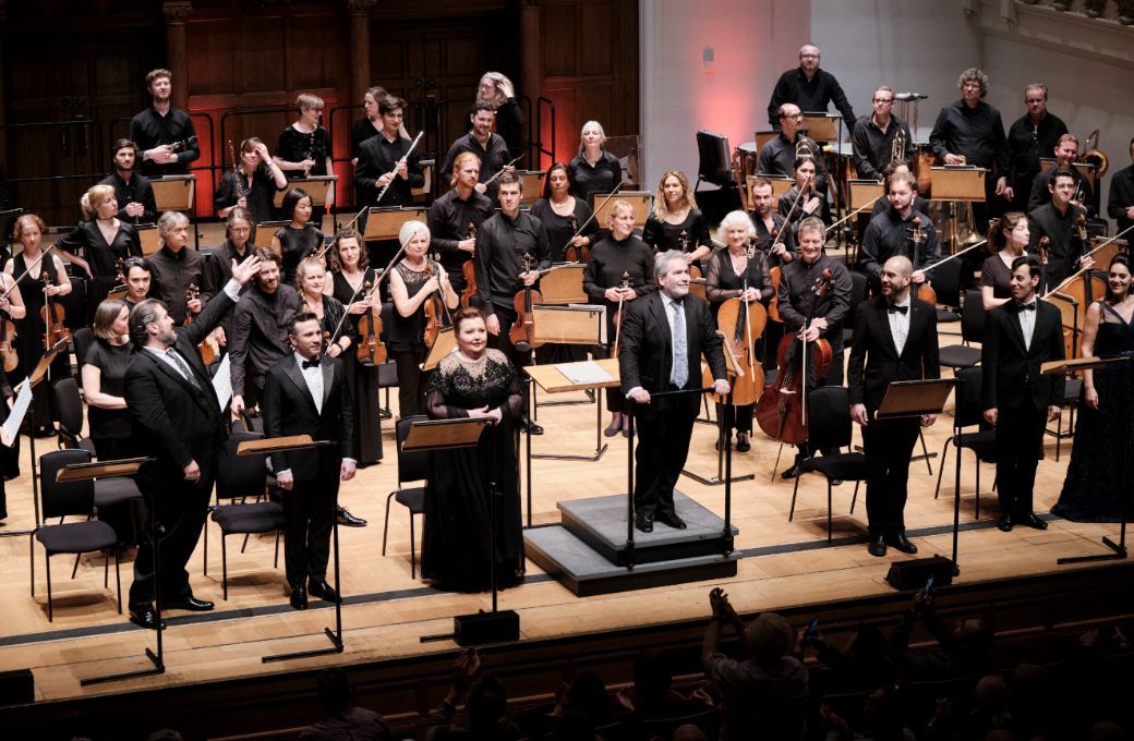 Carlo Rizzi, the Britten Sinfonia and cast &copy; Russell Duncan