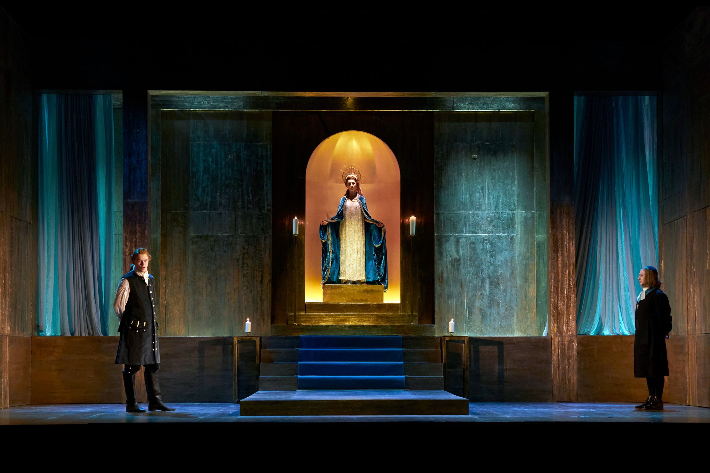 Francis Gush (Giulio Cesare) and Susanna Hurrell (Cleopatra) &copy; Richard Hubert Smith