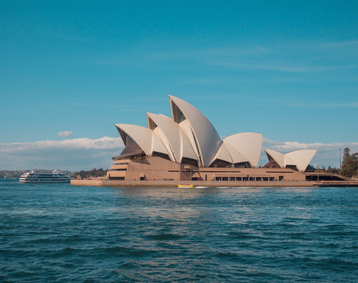 Sydney Opera House &copy; Ian Lee | Unsplash