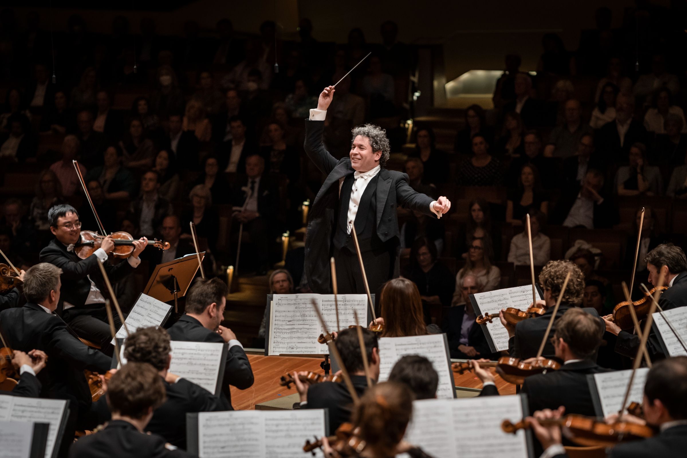 Gustavo Dudamel conducts the Berliner Philharmoniker © Stephan Rabold | Berliner Philharmoniker