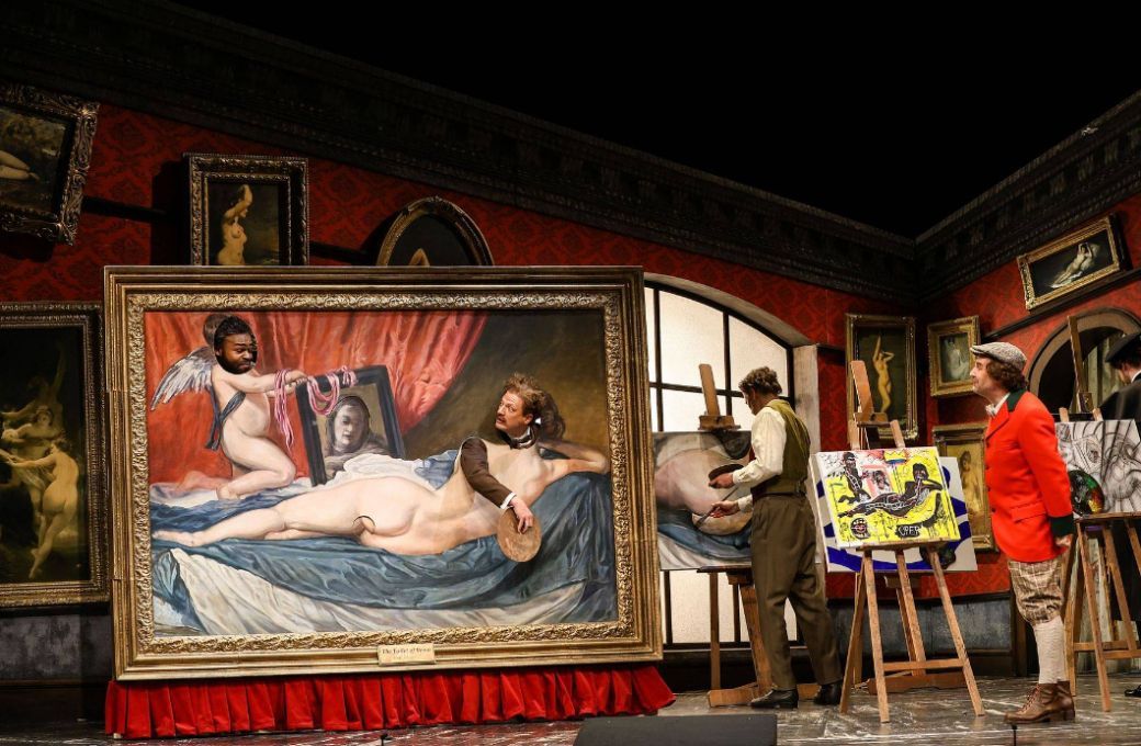 Aaron Pendleton (Herr Reich), Daniel Schmutzhard (Herr Fluth) und Carsten Süss (Junker Spärlich) © Barbara Pálffy | Volksoper Wien