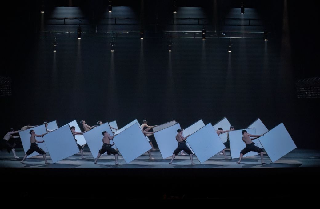 Kansas City Ballet in Alexander Ekman's <i>Cacti</i> &copy; Brett Pruitt &amp; East Market Studios