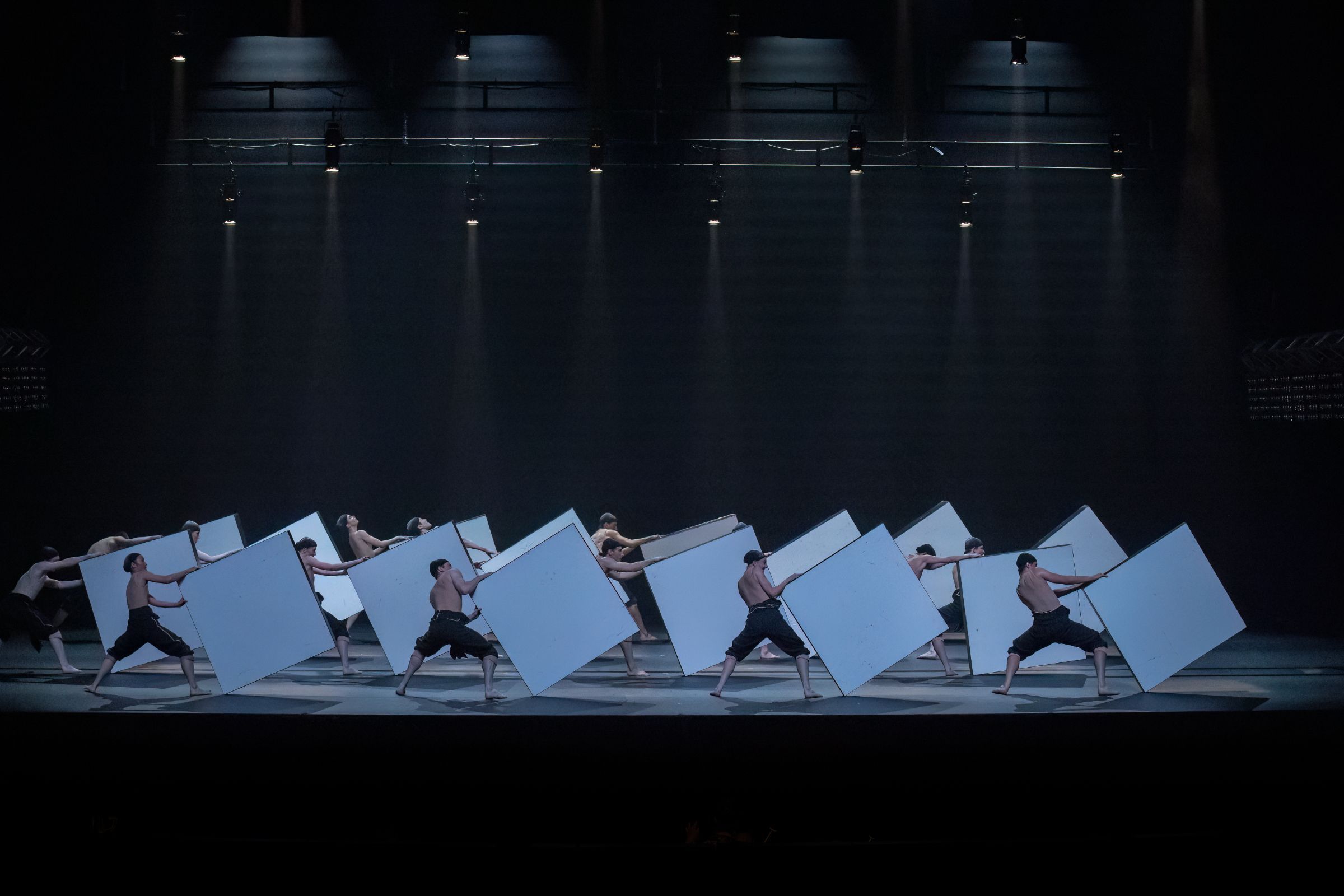 Kansas City Ballet in Alexander Ekman's <i>Cacti</i> &copy; Brett Pruitt &amp; East Market Studios