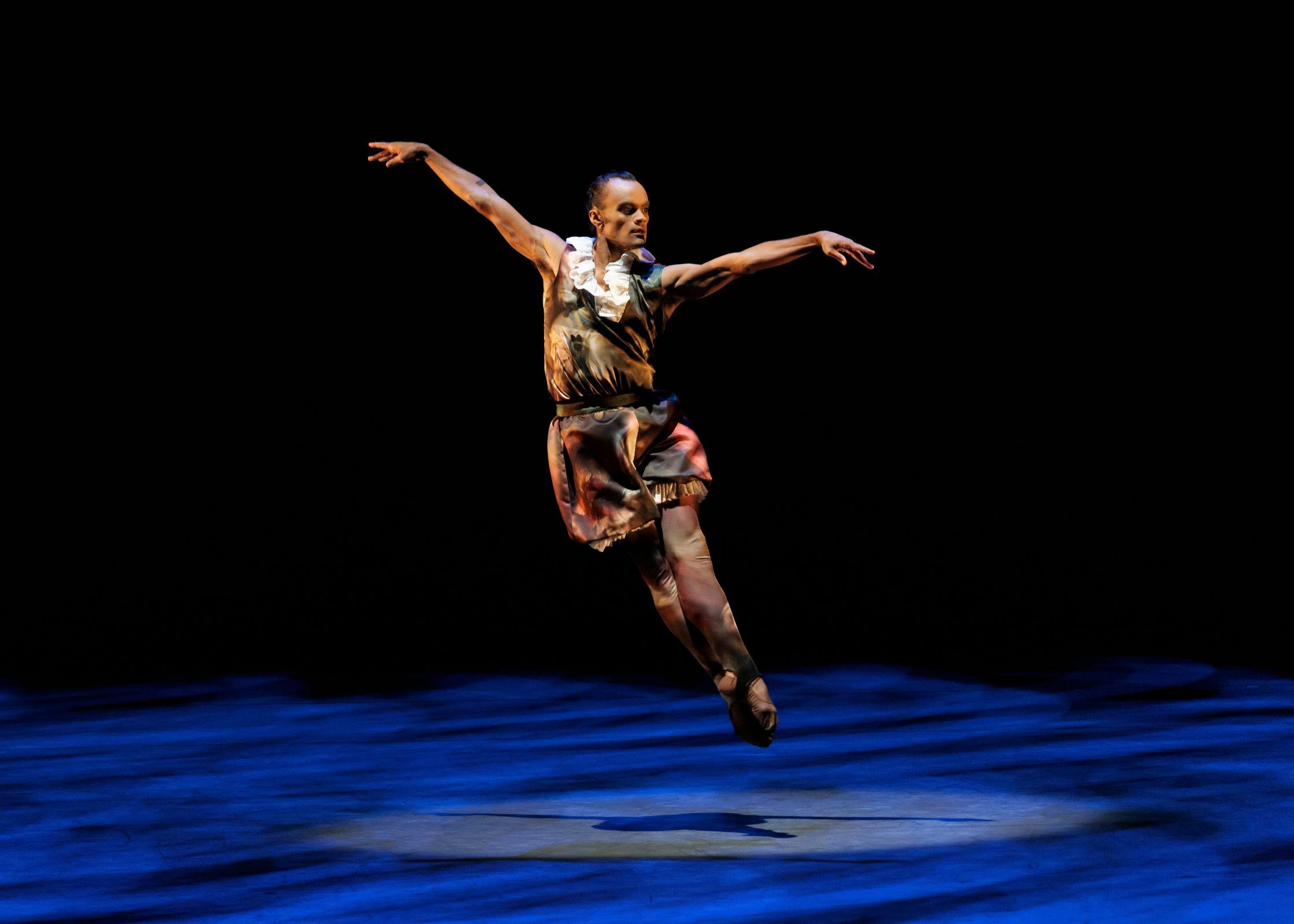 Taylor Stanley in Kyle Abraham's <i>Love Letter (On Shuffle)</i> © Erin Baiano