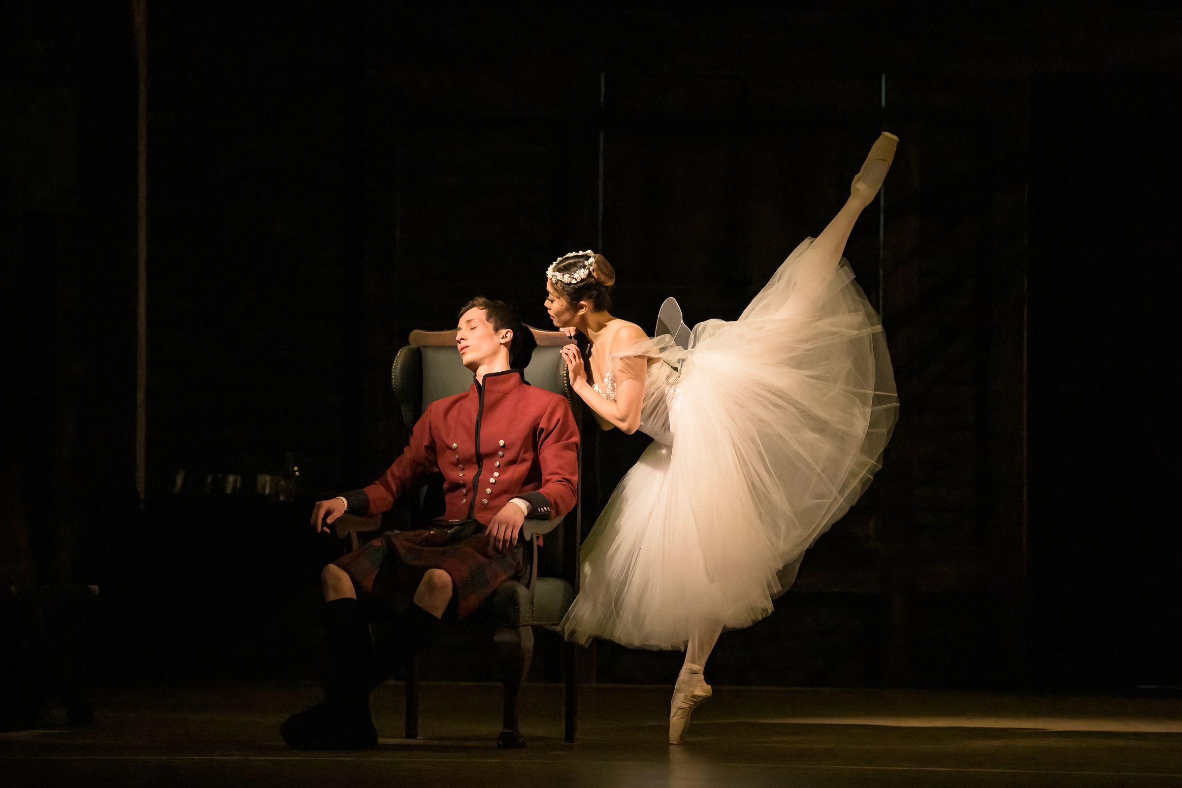 Ayaka Fujii as The Sylph and Oleg Ligaj as James in Johan Kobborg's <i>La Sylphide</i> &copy; Serghei Gherciu