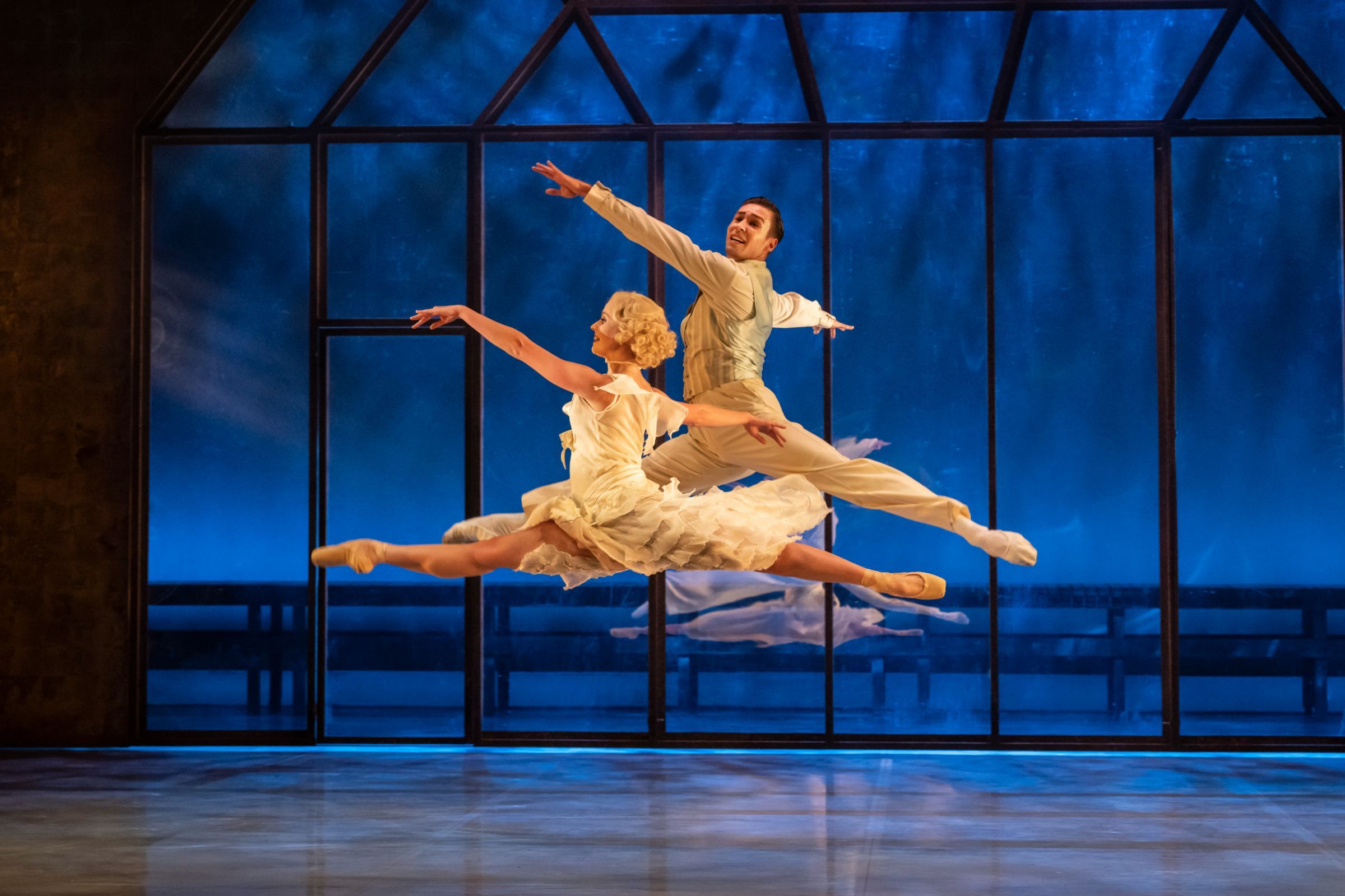 Dominique Larose and Joseph Taylor in David Nixon's <i>The Great Gatsby</i> © Johan Persson