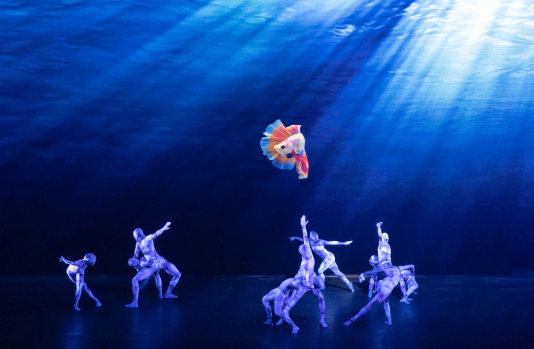 Company Wayne McGregor in <i>UniVerse: A Dark Crystal Odyessy</i> © Andrej Uspenski
