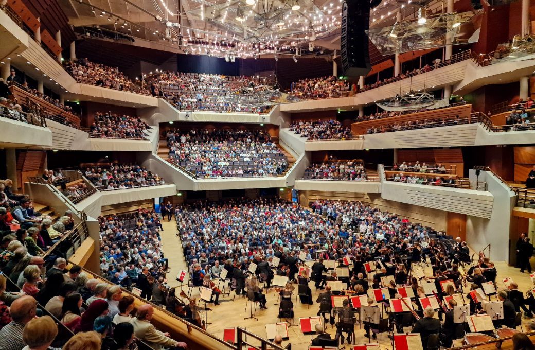 The Hallé in Bridgewater Hall © Bill Lam | The Hallé