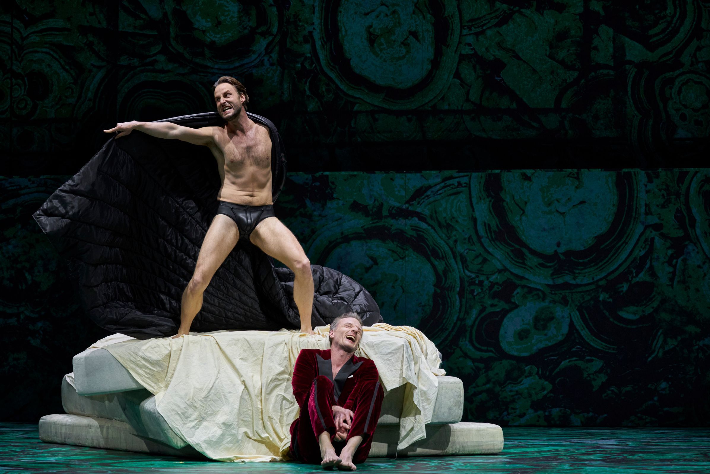 Björn Bürger (Gaveston) and Ivan Ludlow (Edward II) &copy; Herwig Prammer