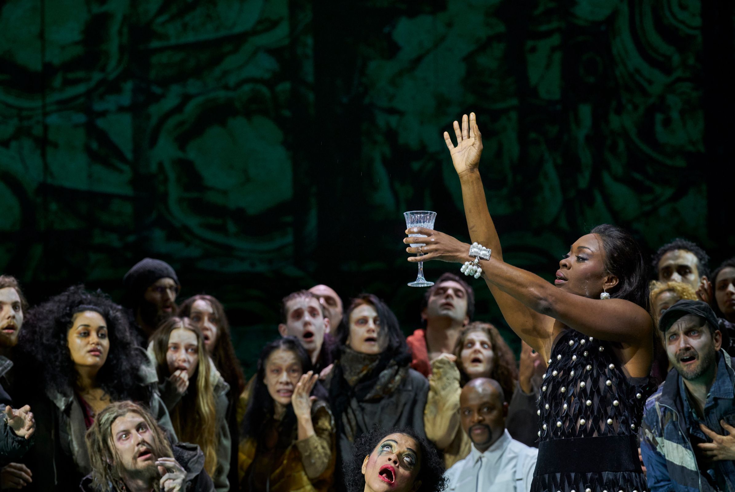 Jeanine De Bique (Isabel) and ensemble &copy; Herwig Prammer
