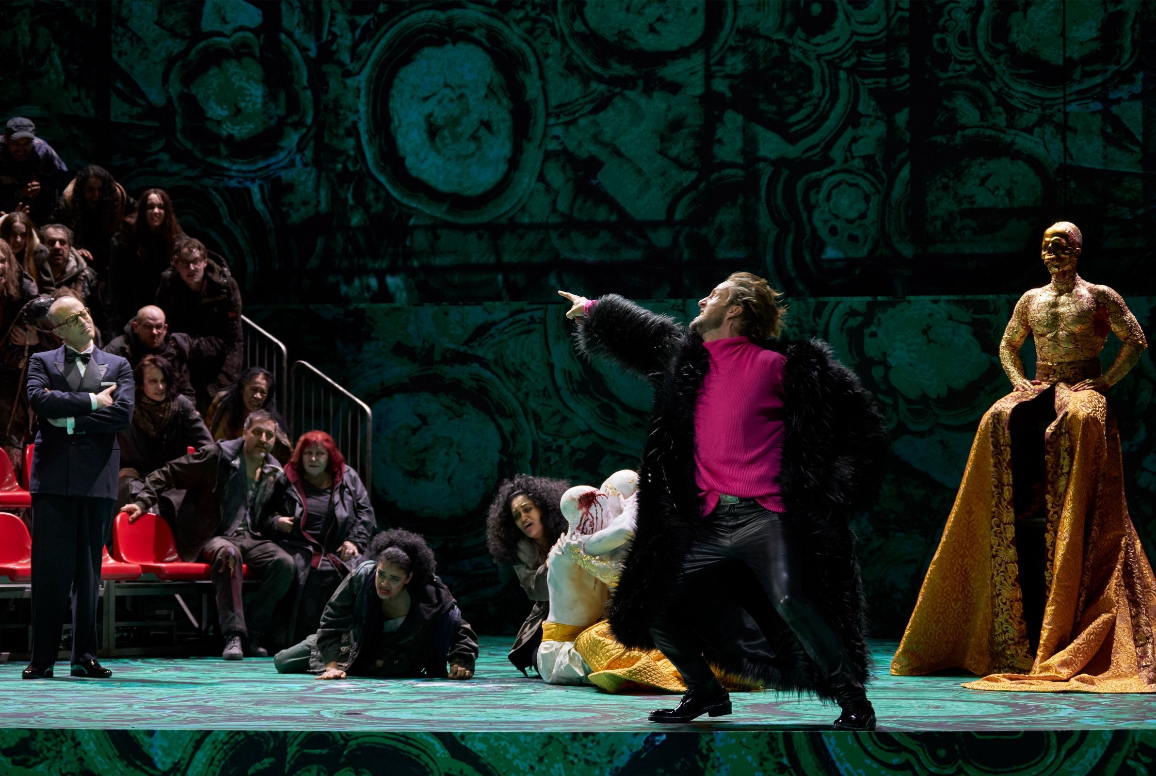 Mark Milhofer (Mortimer), Björn Bürger (Gaveston), Josy Santos and Isabelle Haile &copy; Herwig Prammer