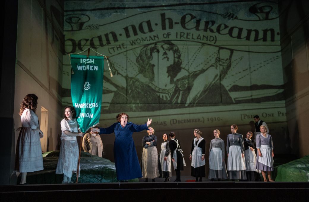 Anna Devin (Fiordiligi), Sharon Carty (Dorabella) and Majella Cullagh (Despina) &copy; Ruth Medjber