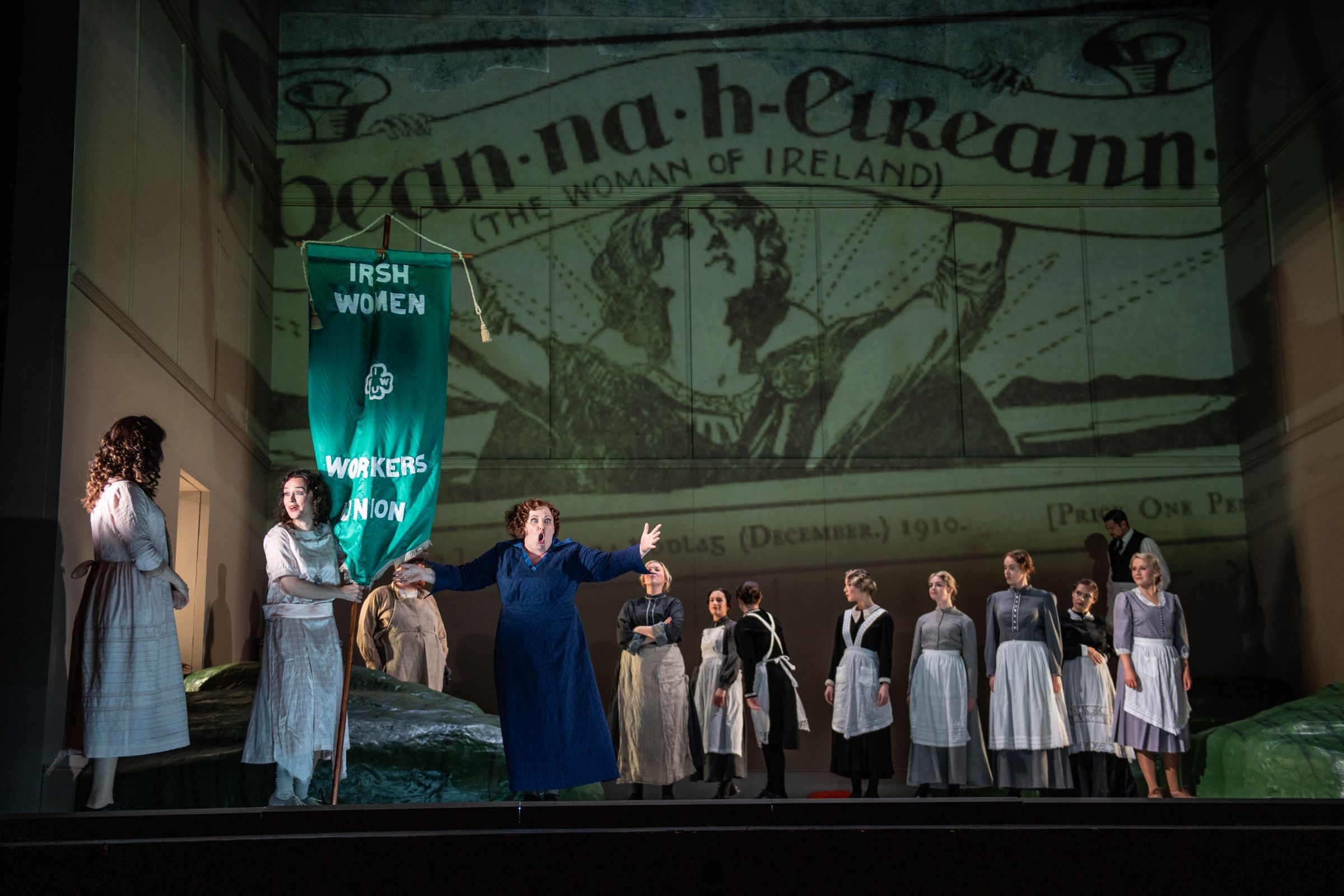 Anna Devin (Fiordiligi), Sharon Carty (Dorabella) and Majella Cullagh (Despina) &copy; Ruth Medjber