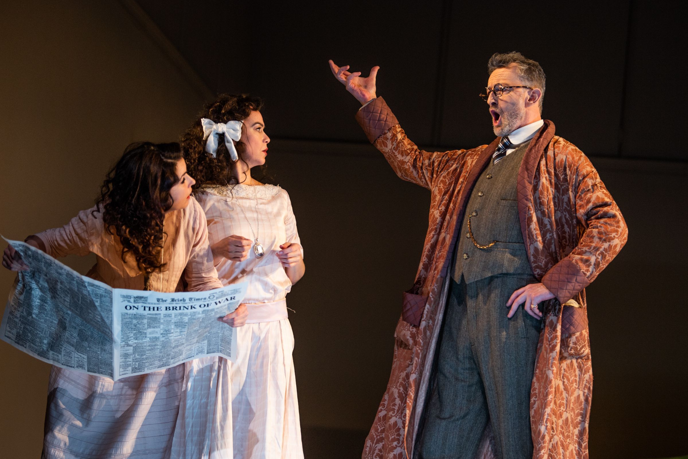 Anna Devin (Fiordiligi), Sharon Carty (Dorabella) and John Molloy (Don Alfonso) &copy; Ruth Medjber