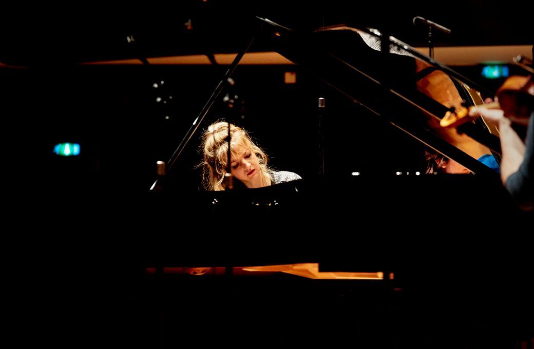 Lise de la Salle avec l'Orchestre de Paris © Sandrine Expilly