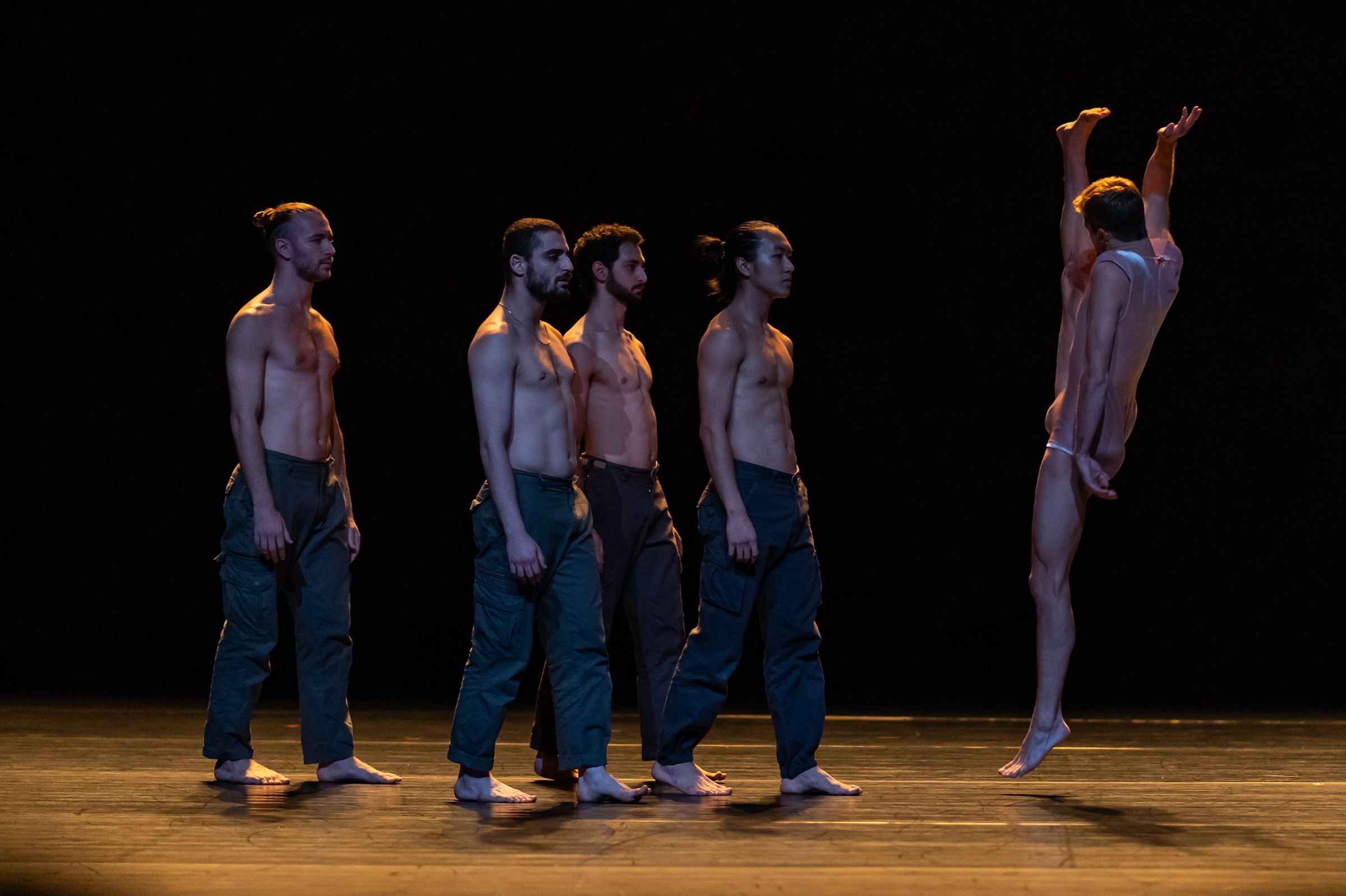 <i>MOMO</i> d'Ohad Naharin à La Villette © Ascaf
