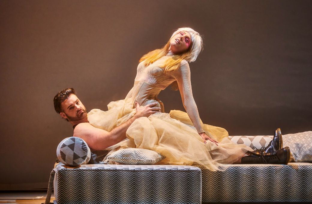 Randall Scotting (Adone) and Layla Claire (Venere) &copy; Brinkhoff | M&ouml;genburg