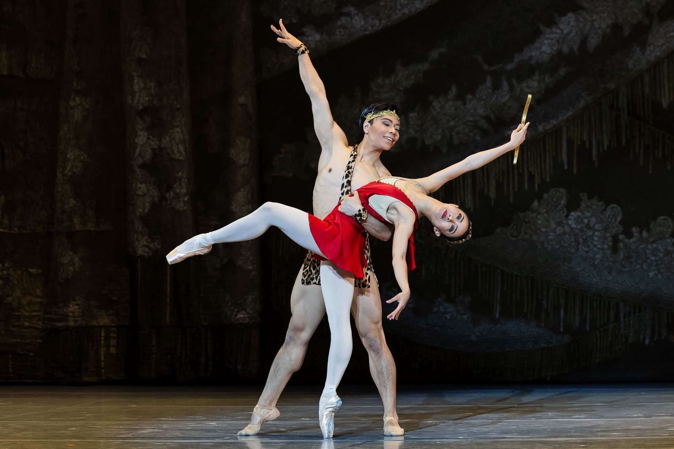 Yourim Lee and Motomi Kiyota <i>Diana and Actaeon</i> pas de deux &copy; Attila Nagy