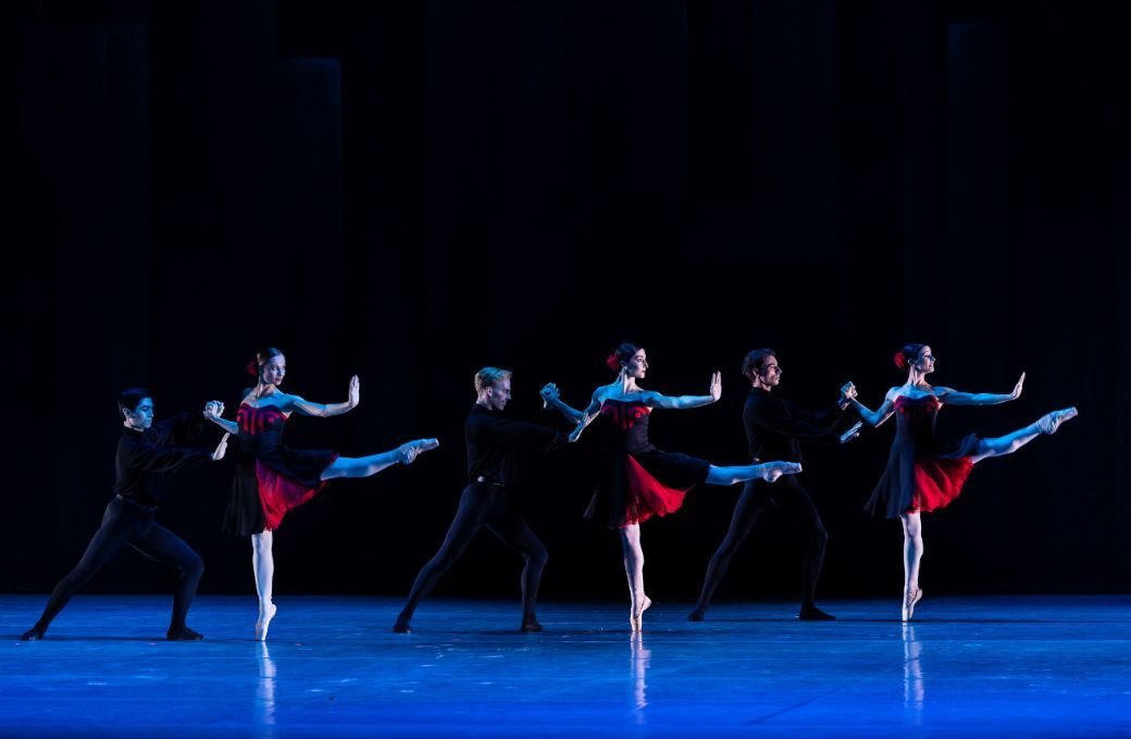 Hungarian National Ballet in Hans van Manen's <i>Five Tangos</i> &copy; Attila Nagy