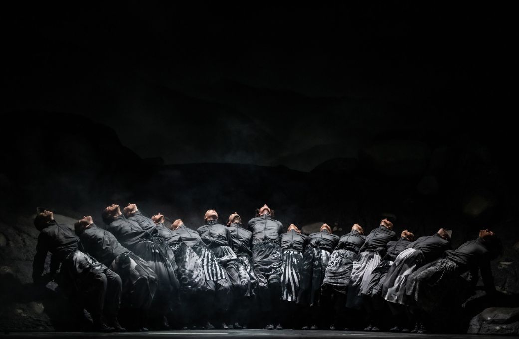 Ensemble Ballett am Rhein in Marcos Morau's <i>Le Sacre du printemps</i> &copy; Bettina St&ouml;&szlig;