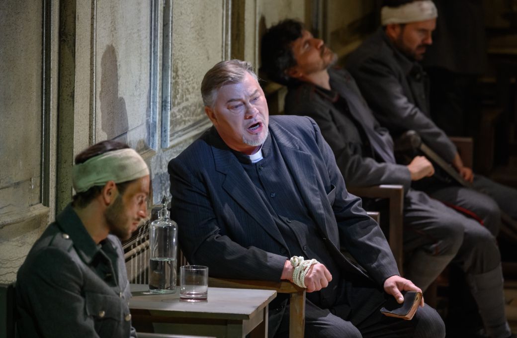 Ren&eacute; Pape (Gurnemanz) &copy; A. Bofill | Gran Teatre del Liceu